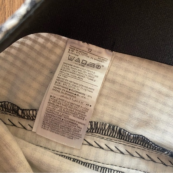 Old navy black and white gingham printed straight leg plants size 12 stretchy - Picture 4 of 5